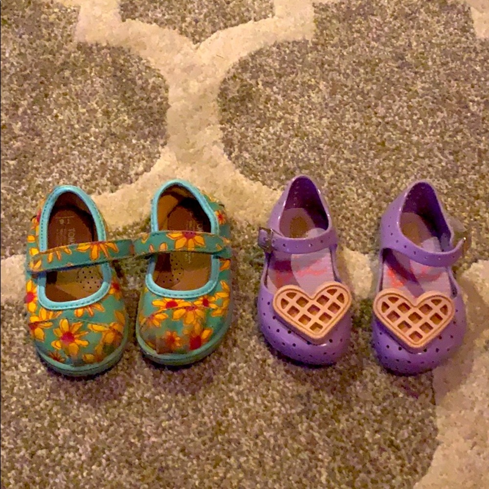 Girls Size 6 shoes